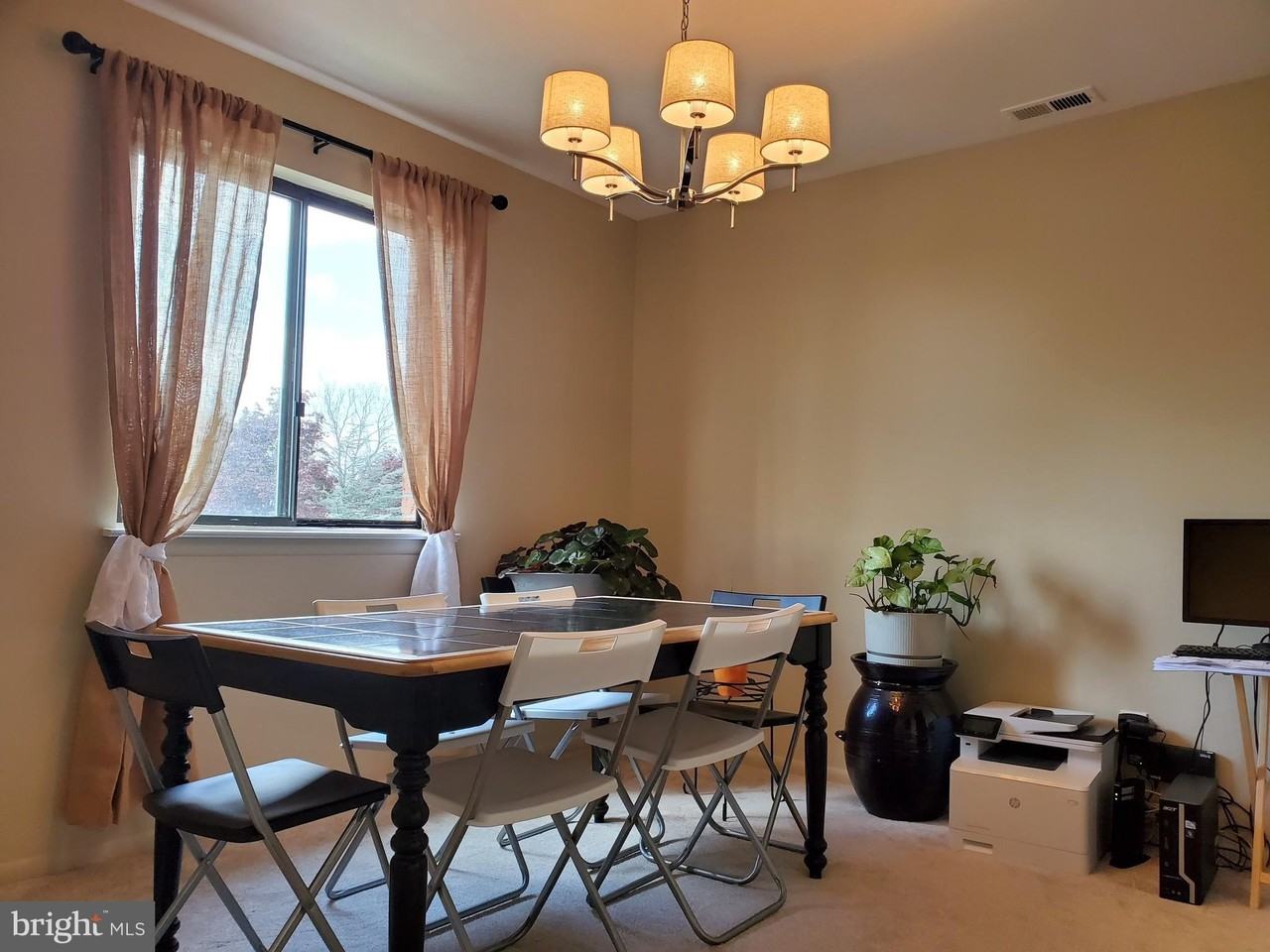 1100 Lisadale Cir #2D - Photo 4 of 10