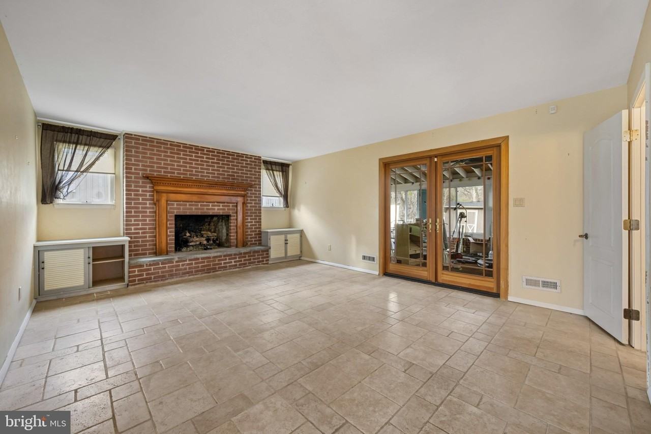 922 Beaverbank Cir - Photo 6 of 30