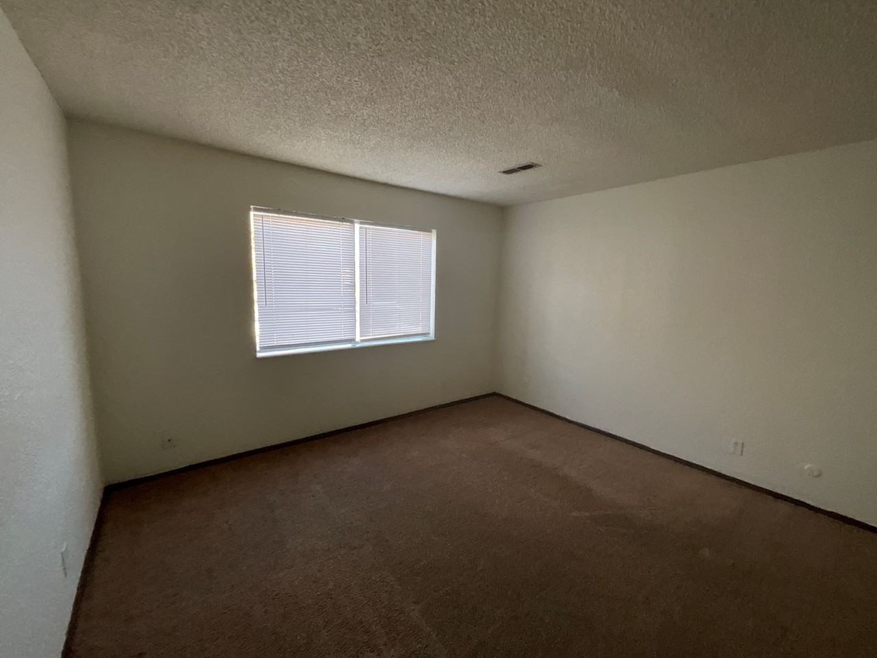 Neosho Meadows - Photo 4 of 13