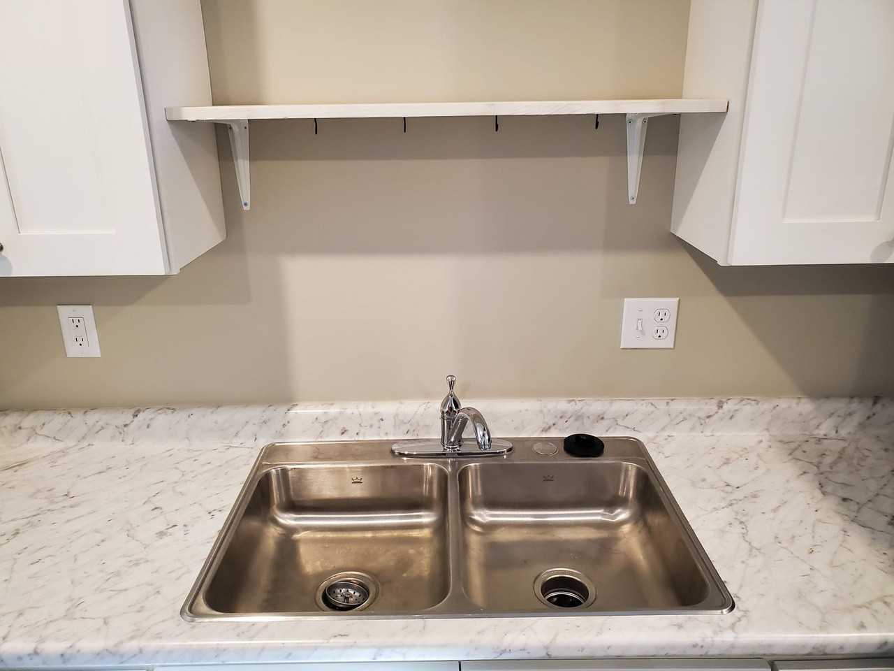 231 Cane Creek Ln - Photo 2 of 14