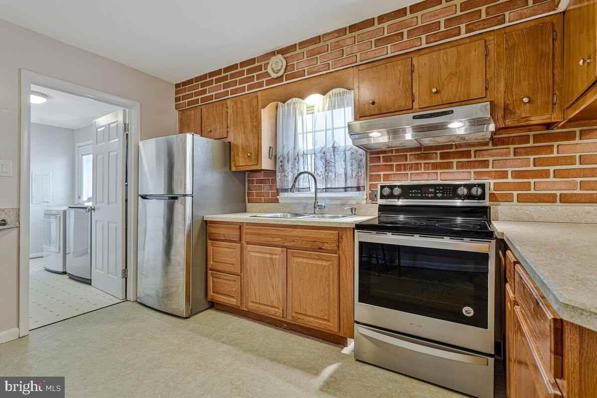 6015 Cracklingtown Rd - Photo 3 of 17