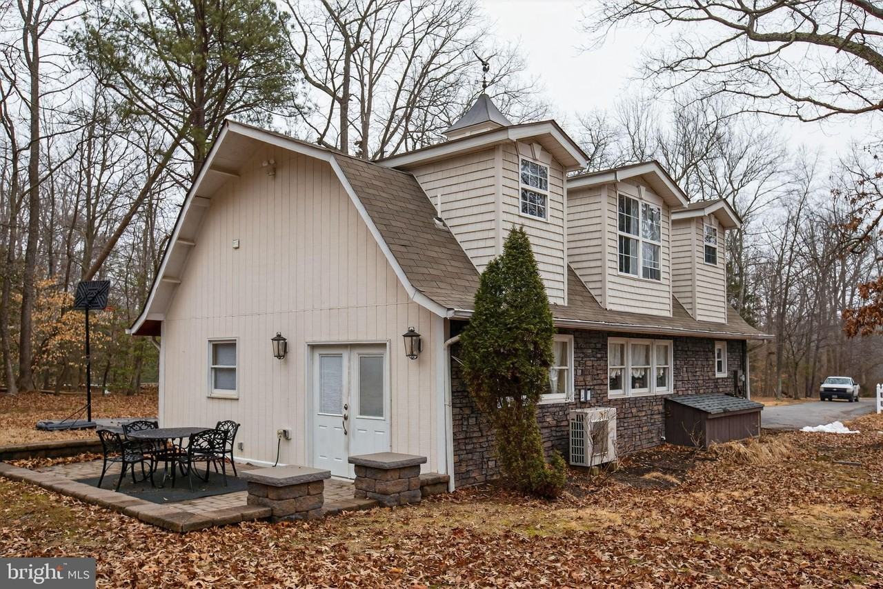 6605 Ellenwood Dr - Photo 3 of 30