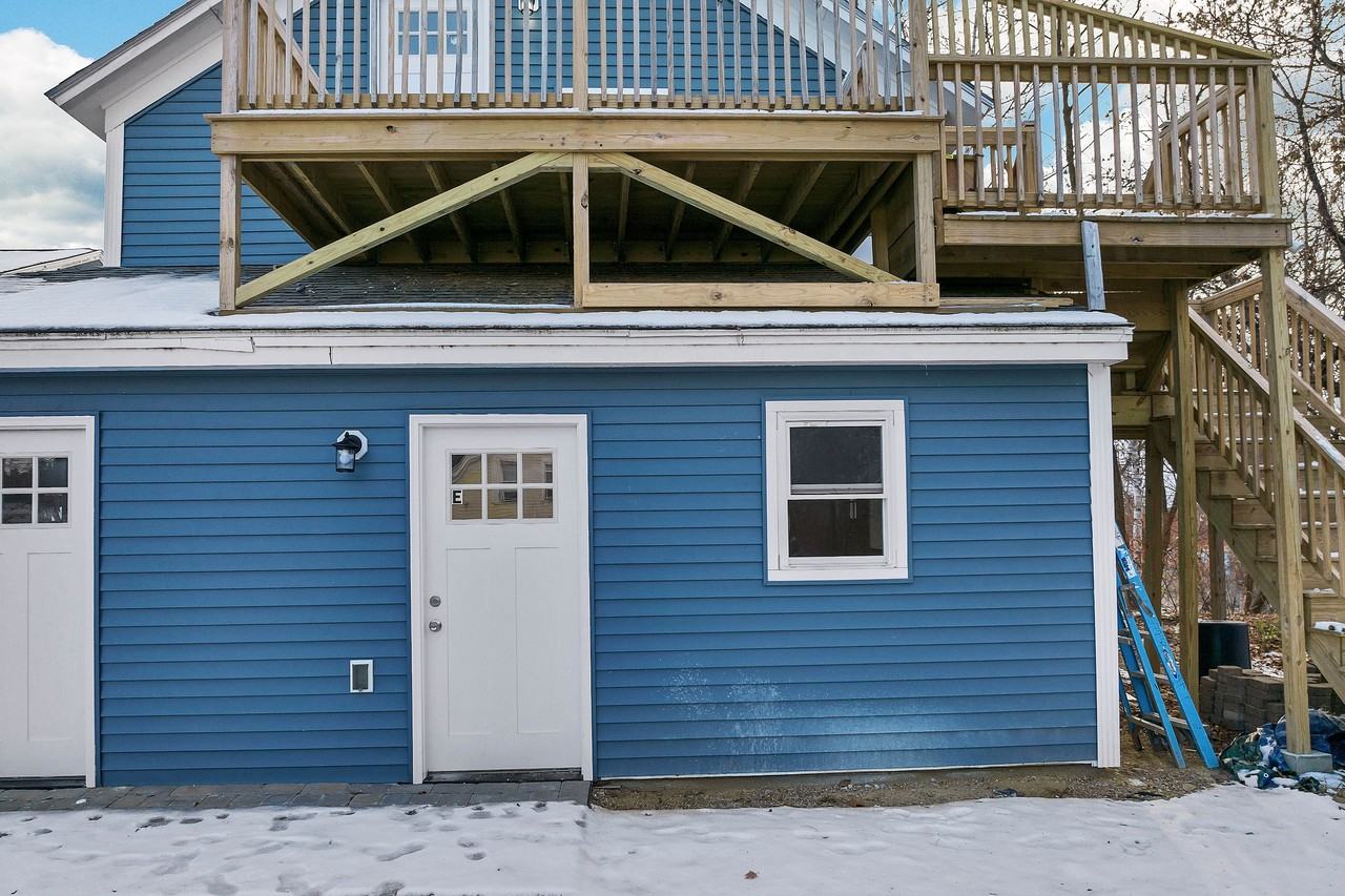 688 Union Ave #688UNIT1 - Photo 4 of 7