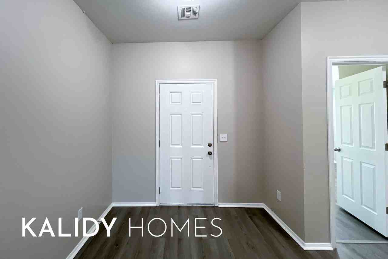 2928 Cider Mill Ln #1 - Photo 4 of 35