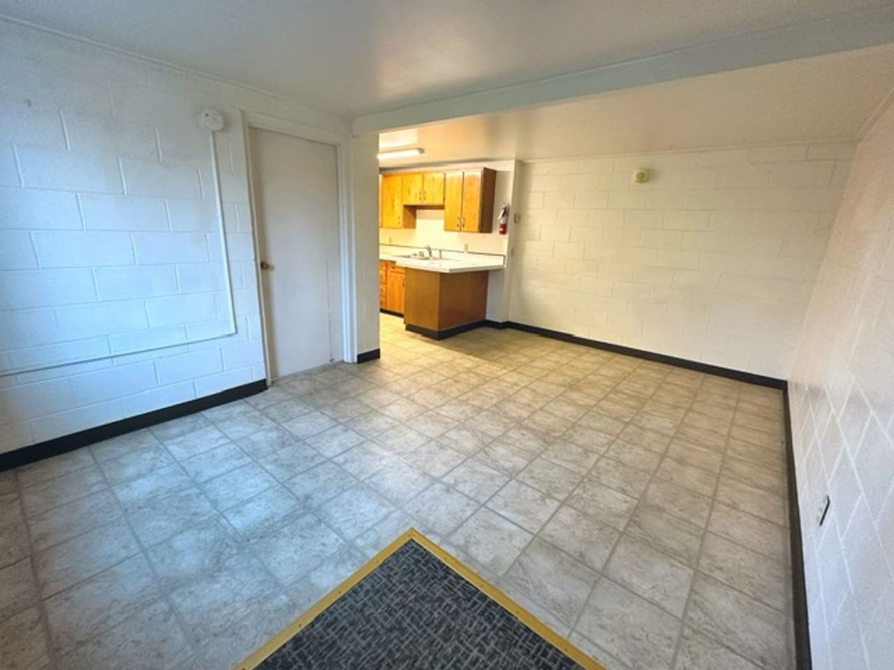 Tall Timbers @ 2204 W Northern Lights Blvd - Photo 5 of 50