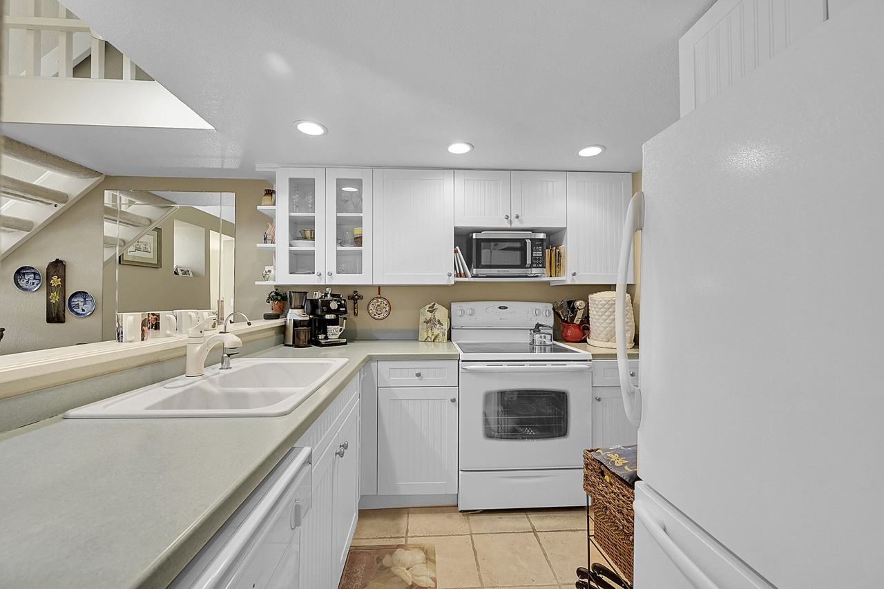 7448 Singing Hills Ct #1 - Photo 5 of 10