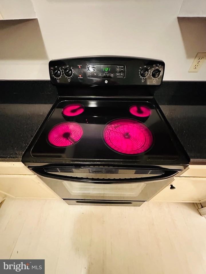 8206 Red Wing Ct - Photo 3 of 29