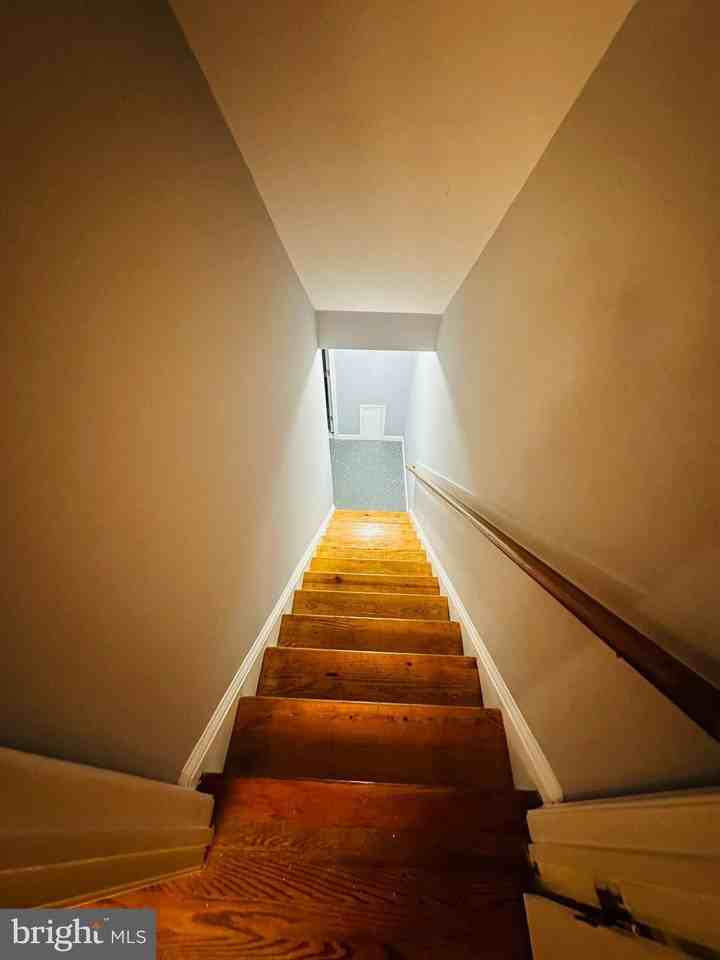 8206 Red Wing Ct - Photo 7 of 29