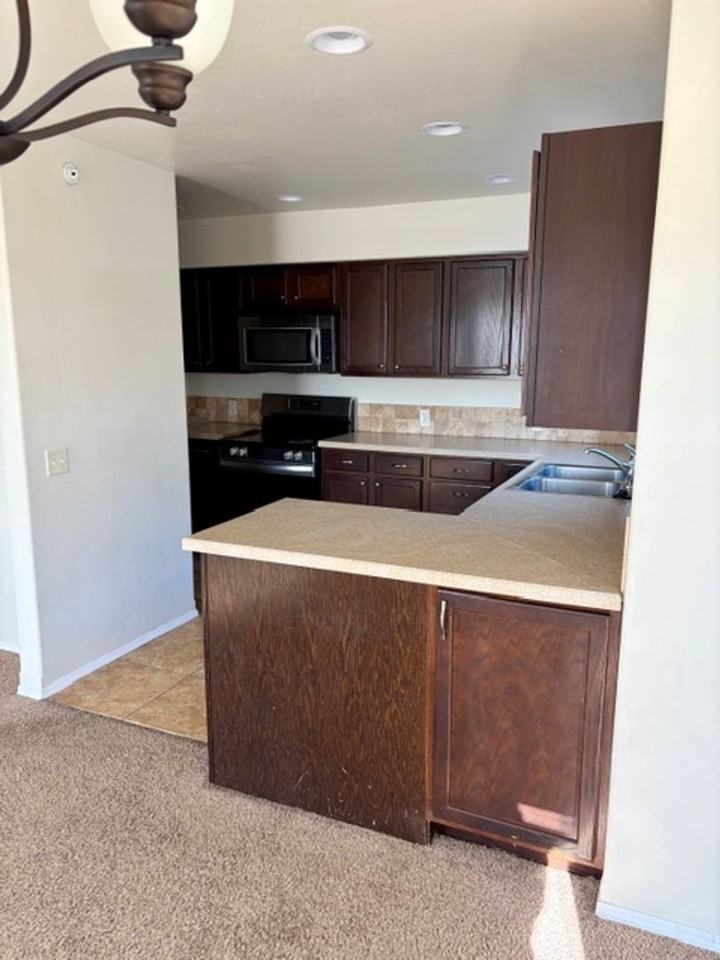 5673 Saxon Way - Photo 4 of 33