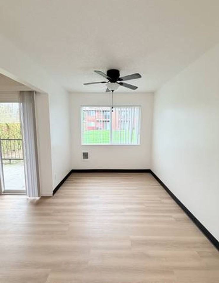 Brighton Hill Apartments - Photo 6 of 24