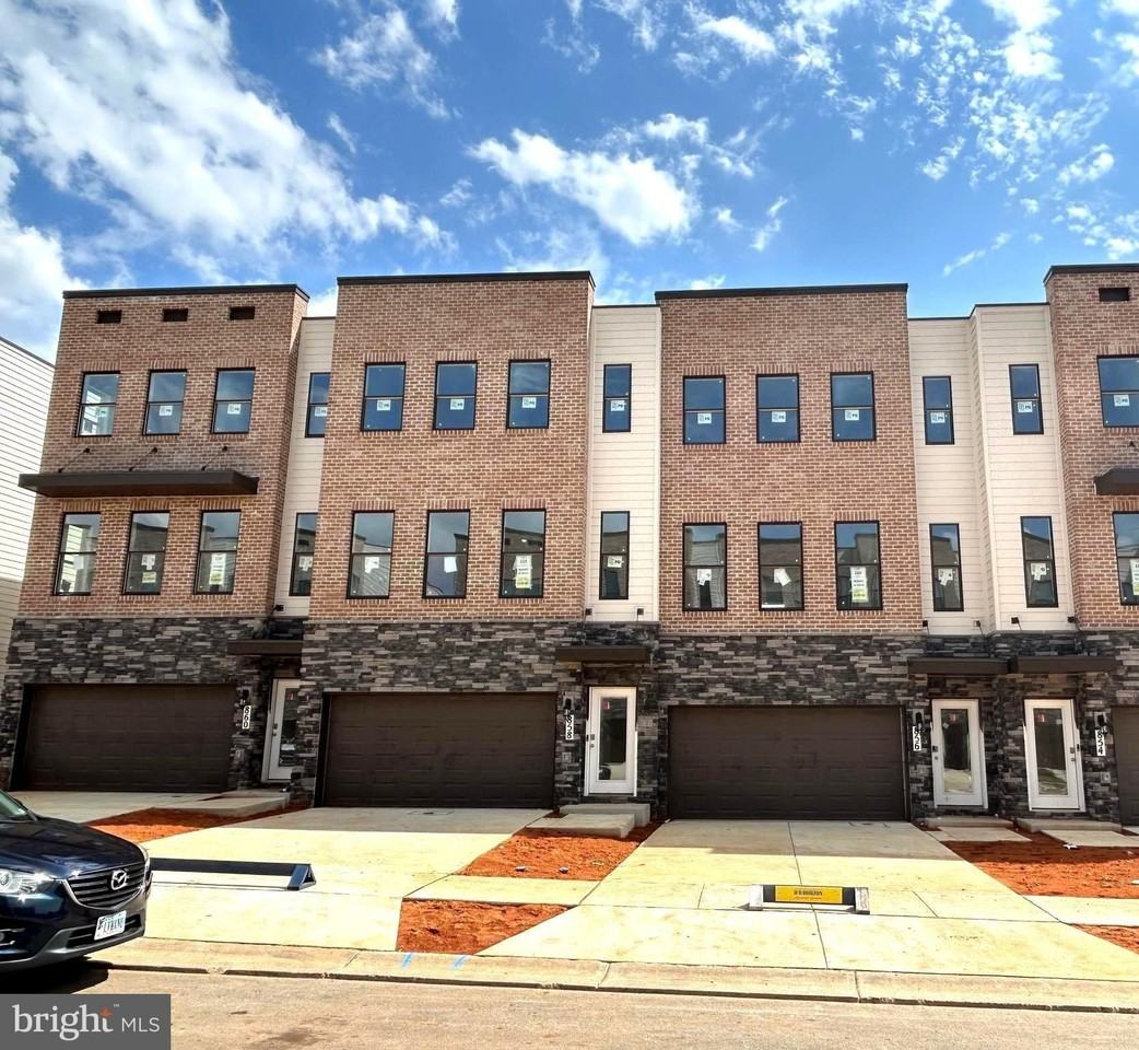 856 Amity St - Photo 2 of 28