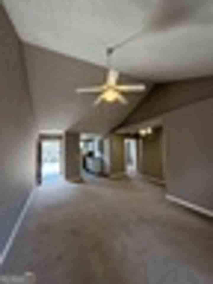 409 Baltic Ct - Photo 5 of 26