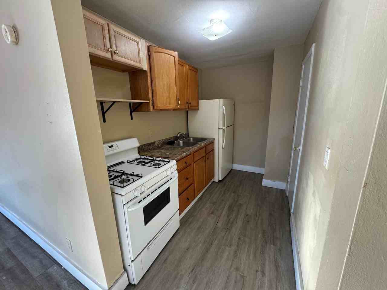 554 W 9th St #1 - Photo 3 of 7