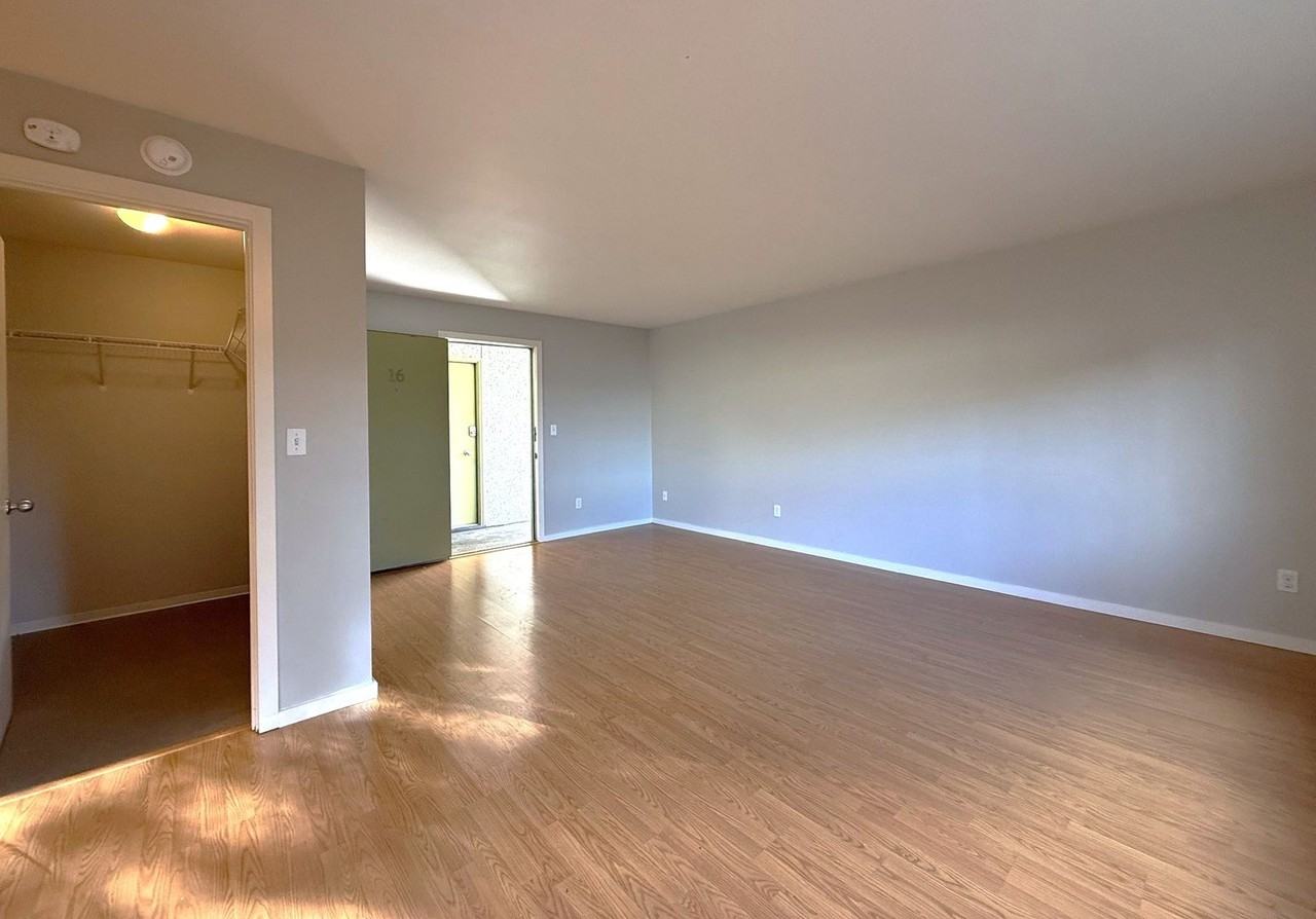 Triad Apartments - Photo 7 of 29