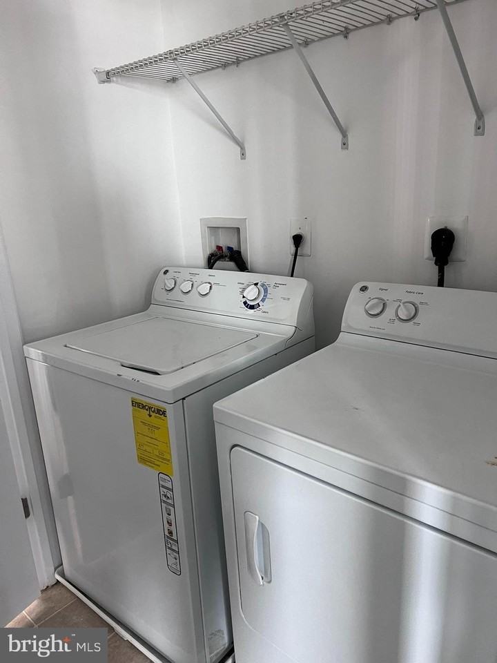 820 Wingsail Ct - Photo 3 of 15