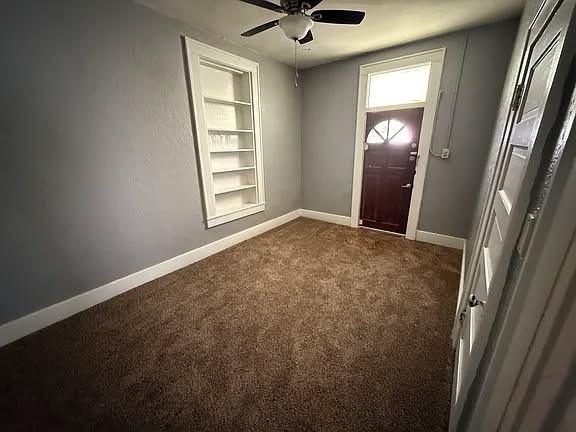 911 Van Buren St - Photo 2 of 10