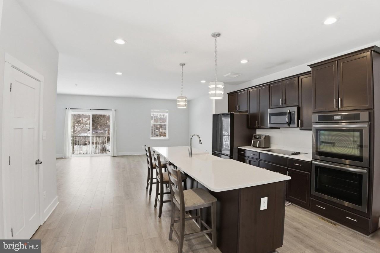 610 Snapdragon Ct - Photo 5 of 35