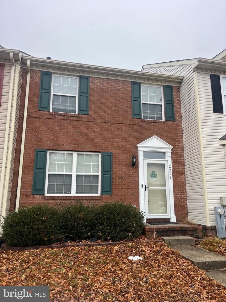 2212 Historic Dr - Photo 2 of 24