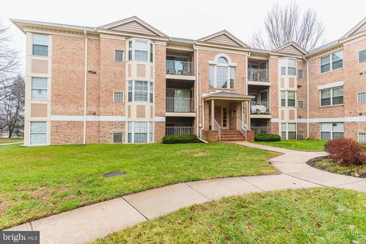 201 Windmille Pointe Ct Unit 1d #1D - Photo 2 of 14