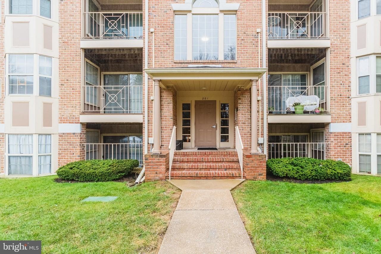 201 Windmille Pointe Ct Unit 1d #1D - Photo 3 of 14