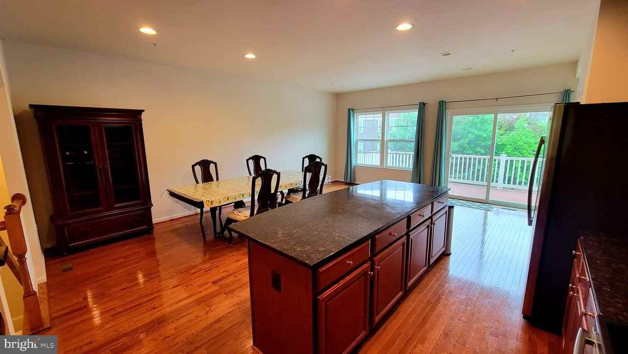 3239 Vogel Rd - Photo 5 of 14