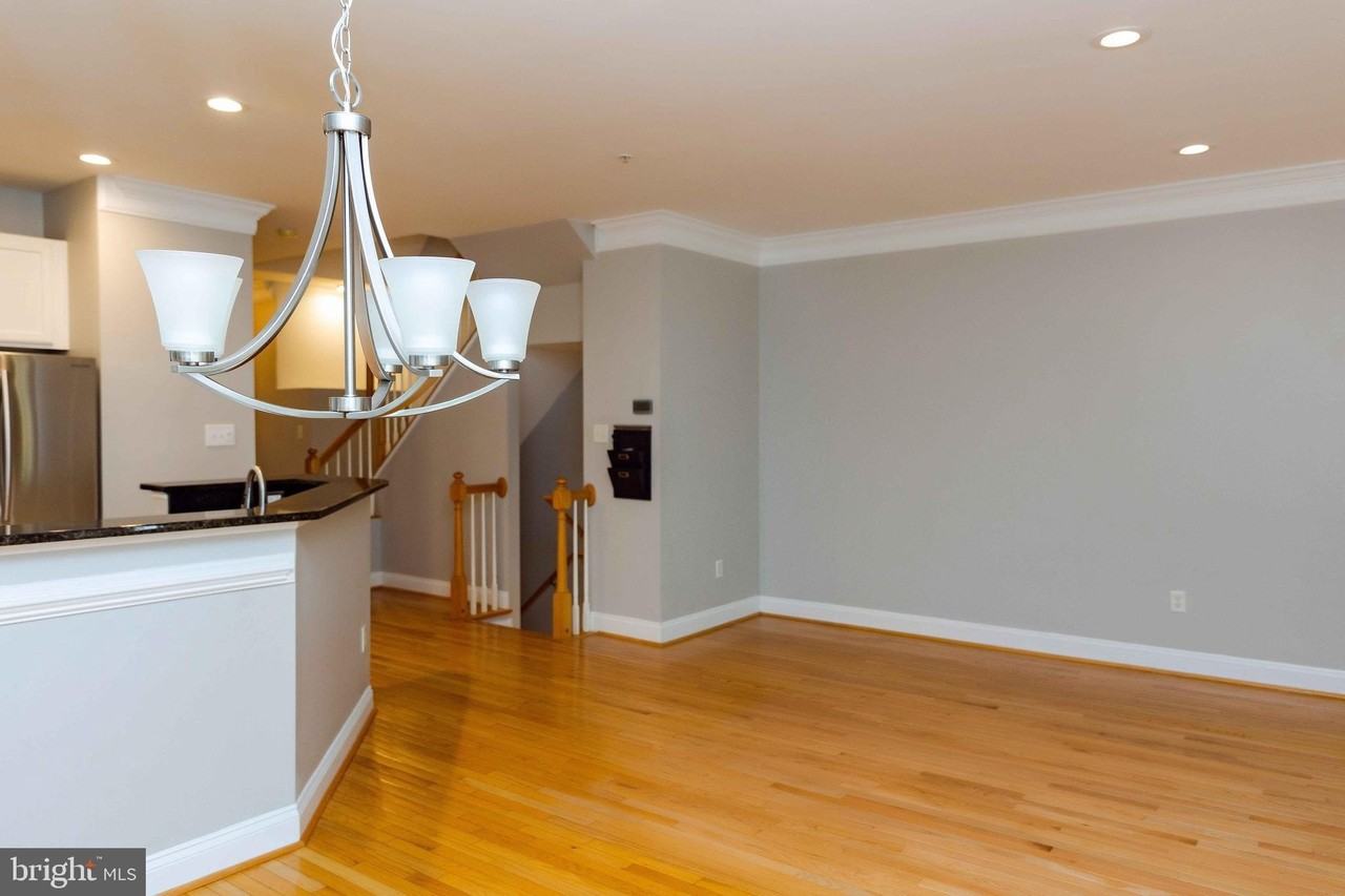 6029 Blue Point Ct - Photo 6 of 39