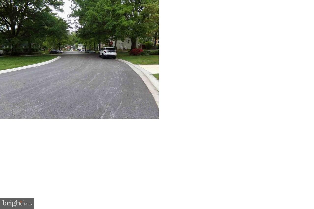 5435 The Bridle Path - Photo 4 of 13