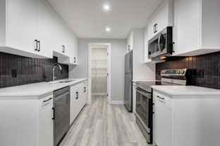 21298 - B Sheriff King Street SW - Photo 1 of 1