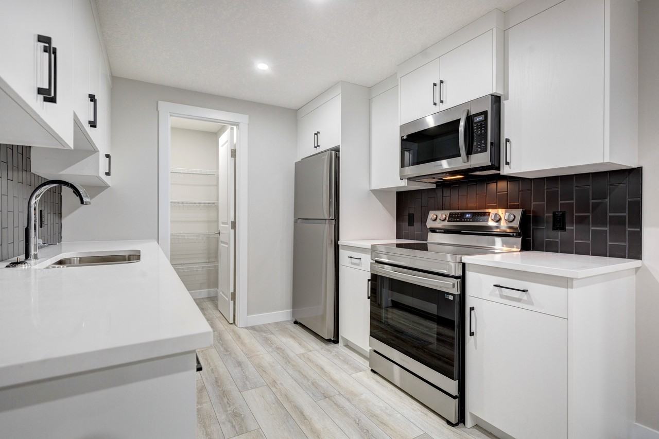 21298 - B Sheriff King Street SW - Photo 2 of 19