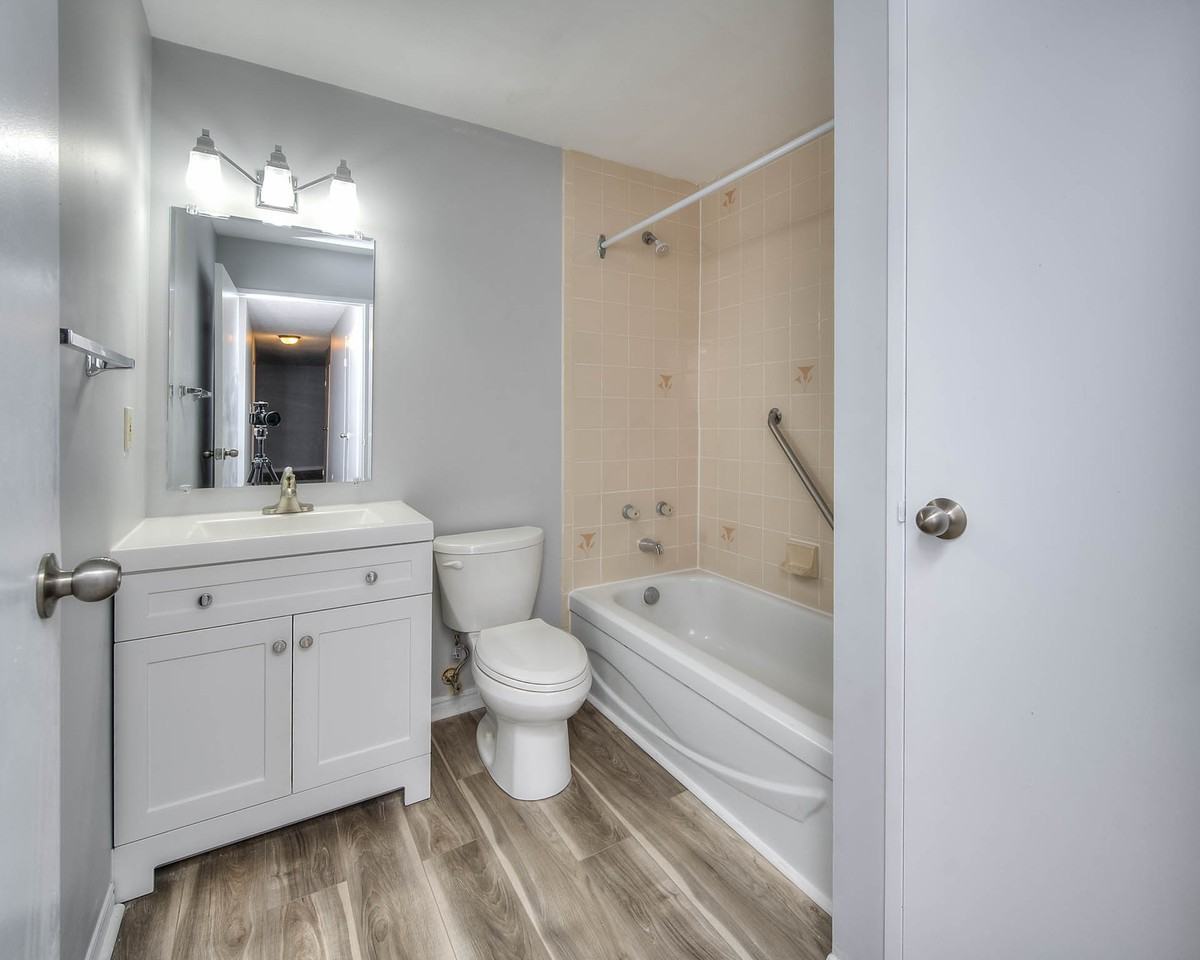 Filsinger Park Place Apartments - Photo 7 of 31