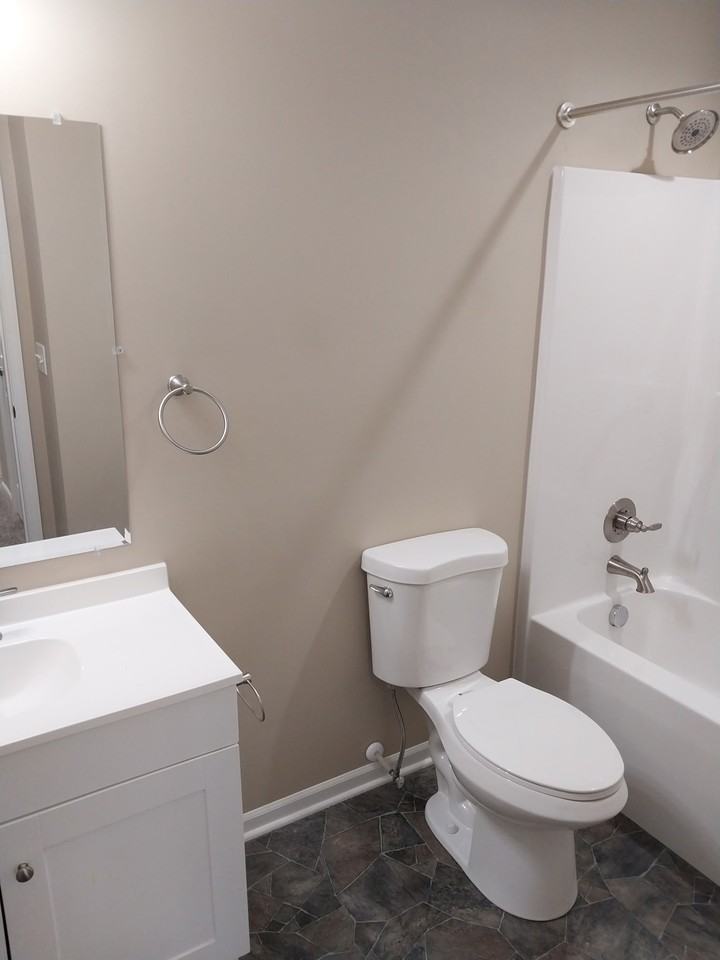 405 N 2nd St #2 - Photo 2 of 10