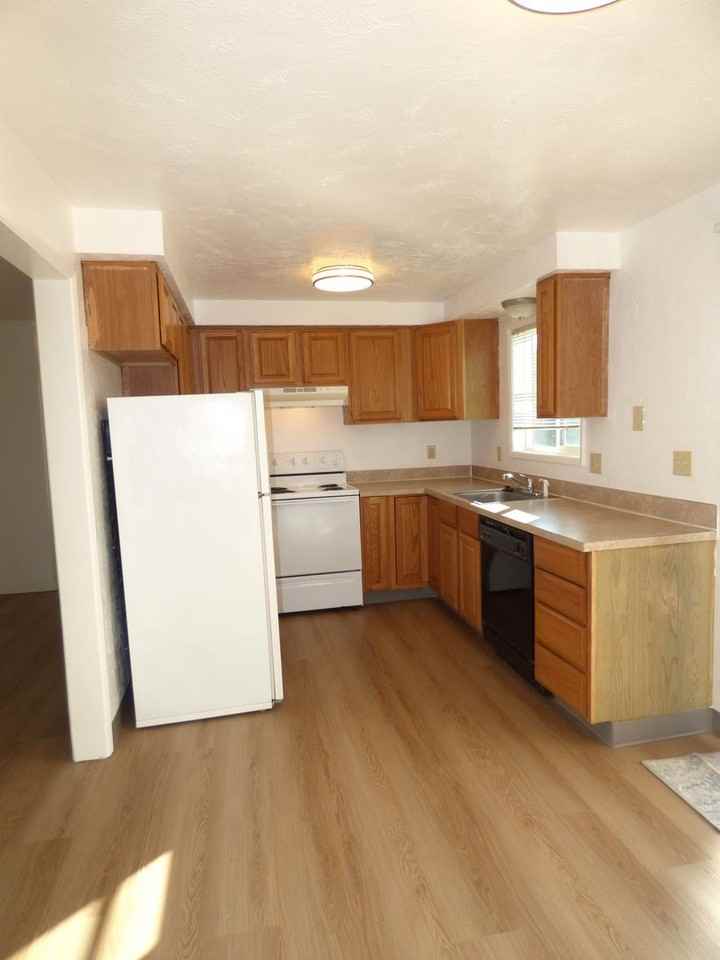 The Court at Hawthorne - Photo 2 of 37