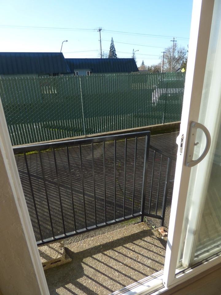 The Court at Hawthorne - Photo 6 of 37