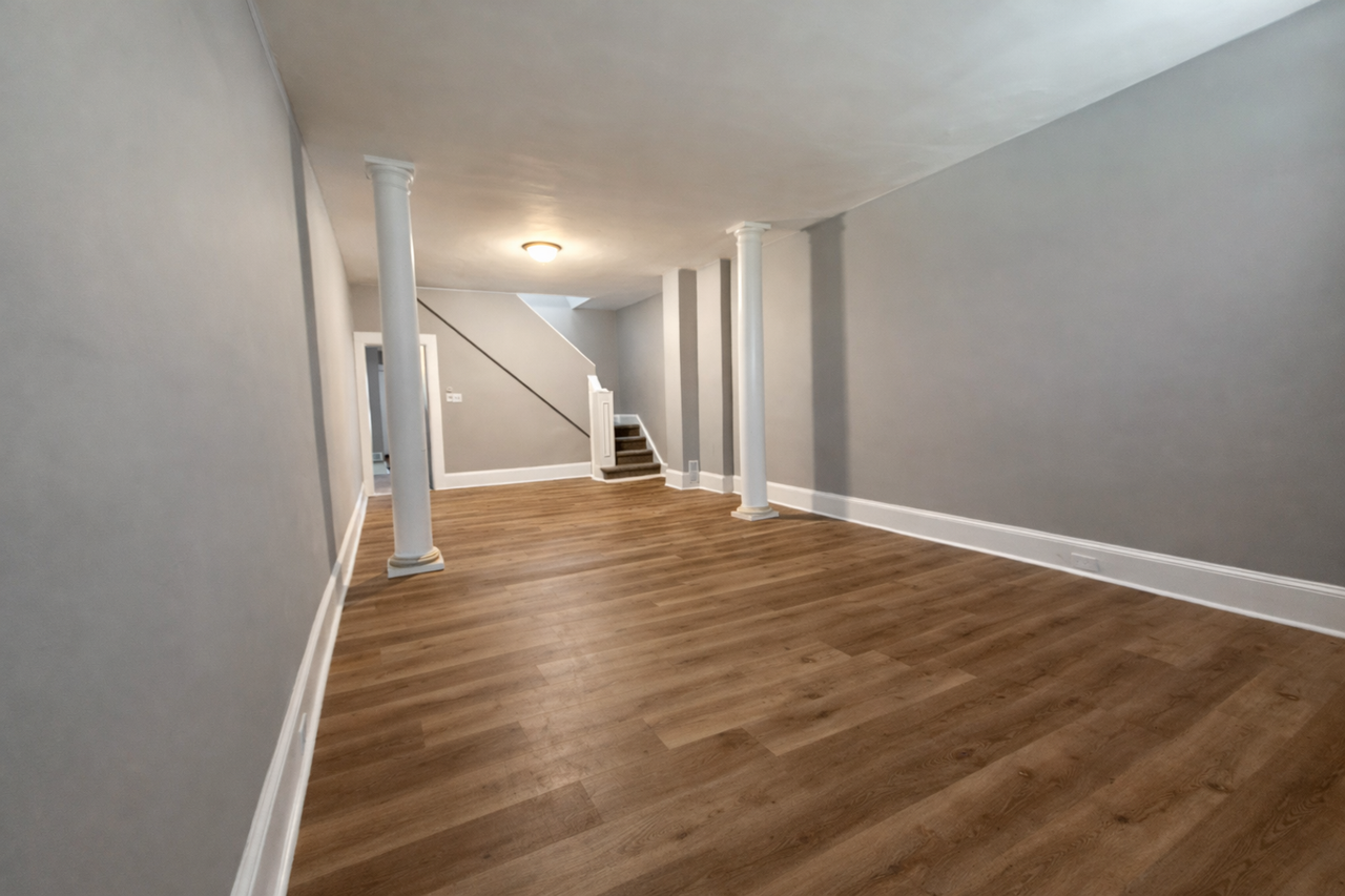 3030 Clifton Park Ter - Photo 3 of 15