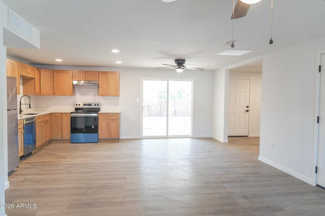 1808 N 66th Ave #1 - Photo 2 of 10