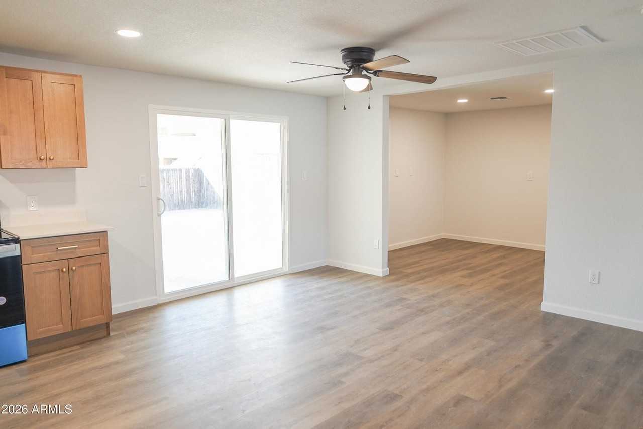 1808 N 66th Ave #1 - Photo 5 of 10