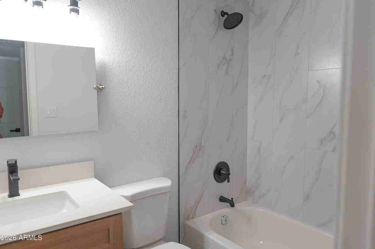 1808 N 66th Ave #1 - Photo 6 of 10