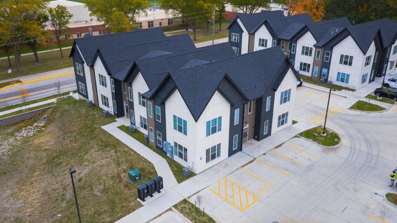 Park Indy Rowhomes! - Photo 2 of 50