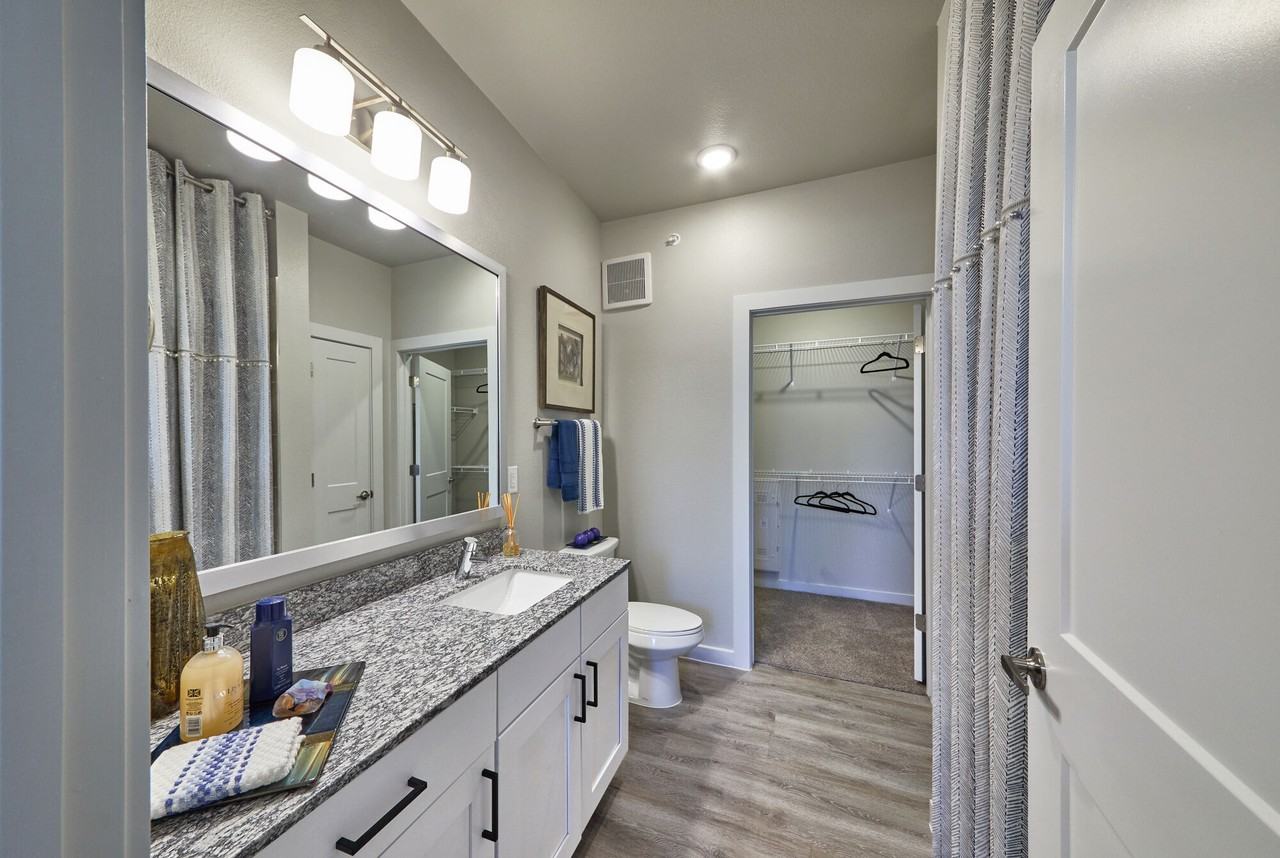 Neuhaus Lake Worth - Photo 4 of 50