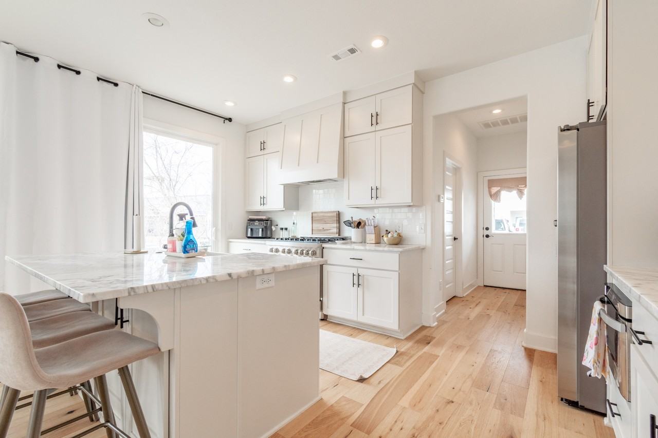 1599 S Brooks Ave #1 - Photo 4 of 12