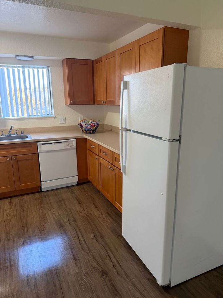 Scarborough Townhomes - Photo 2 of 3