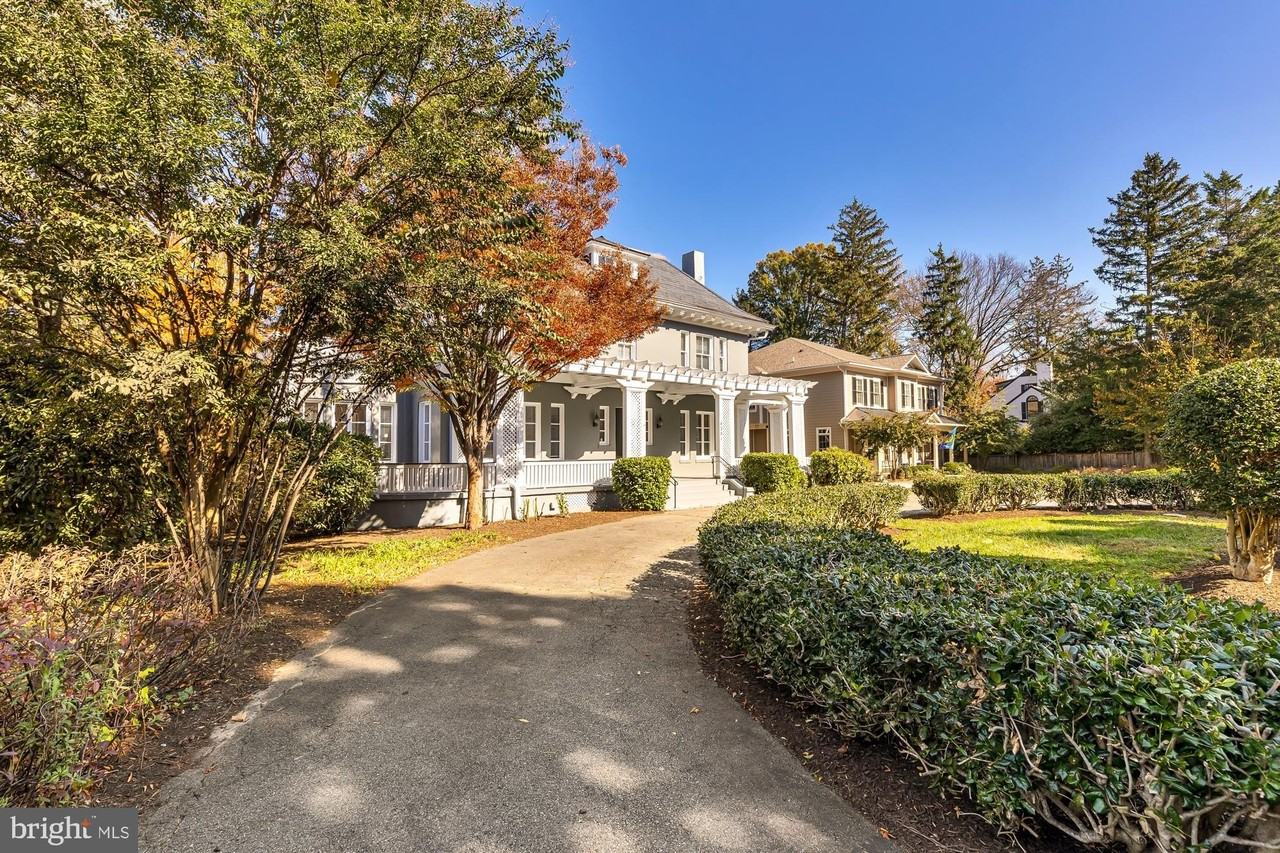 4201 Bradley Ln - Photo 2 of 50