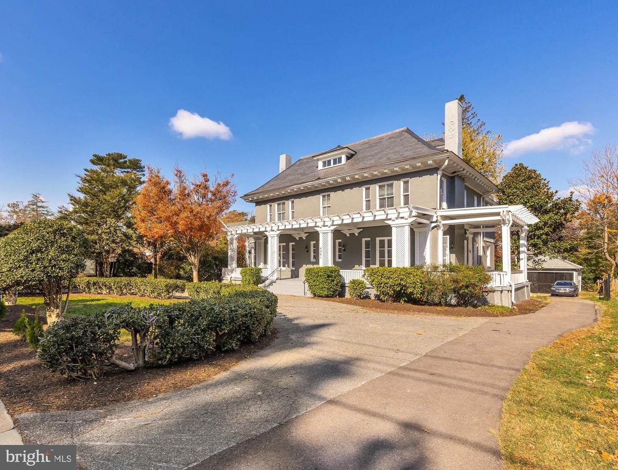 4201 Bradley Ln - Photo 3 of 50