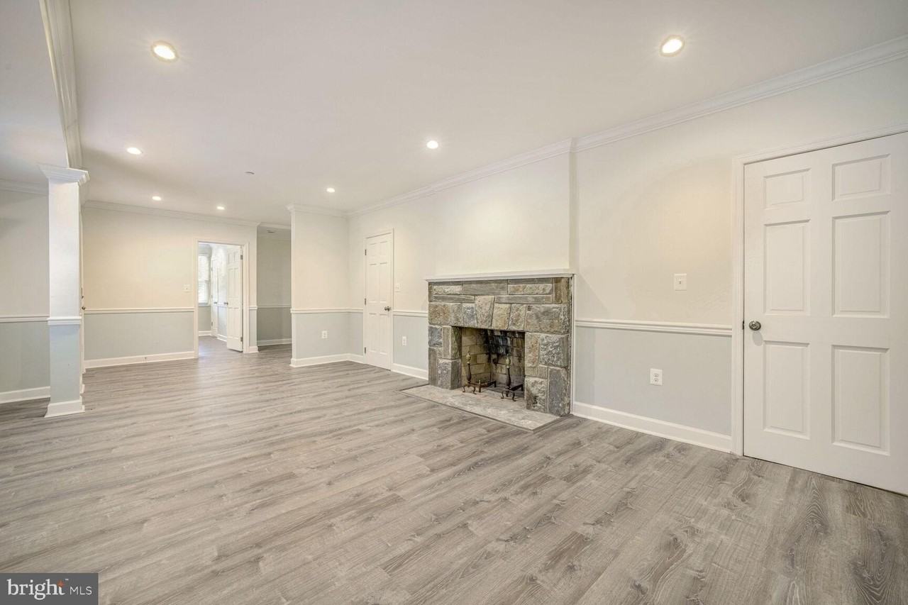 14911 New Hampshire Ave - Photo 2 of 24