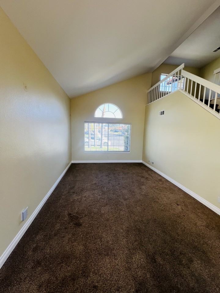 25183 Parkcrest Dr #25183 - Photo 3 of 28