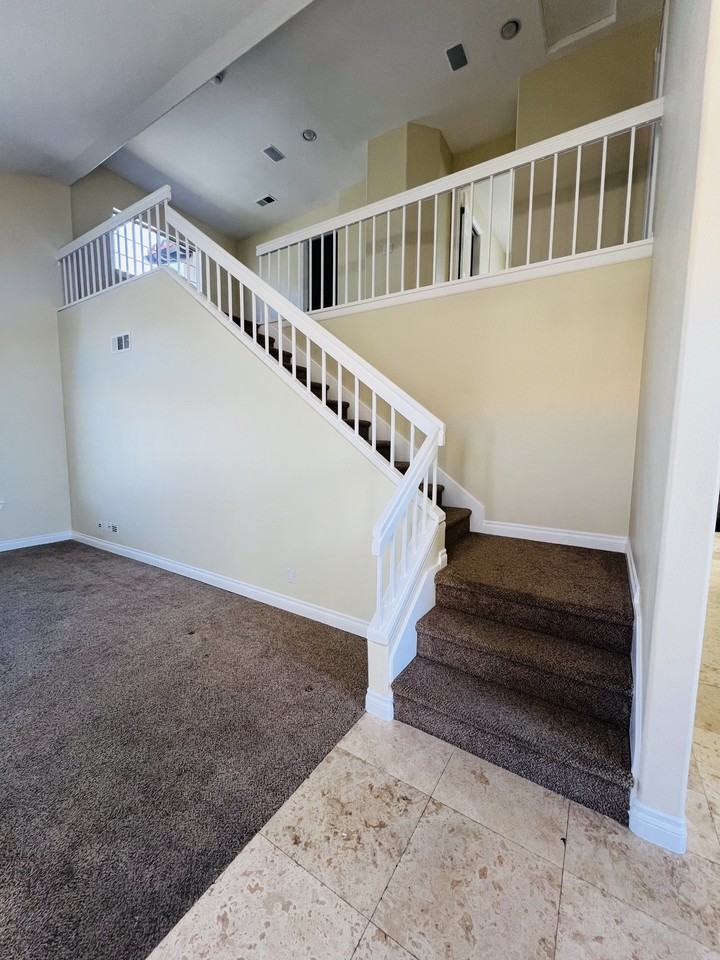 25183 Parkcrest Dr #25183 - Photo 4 of 28