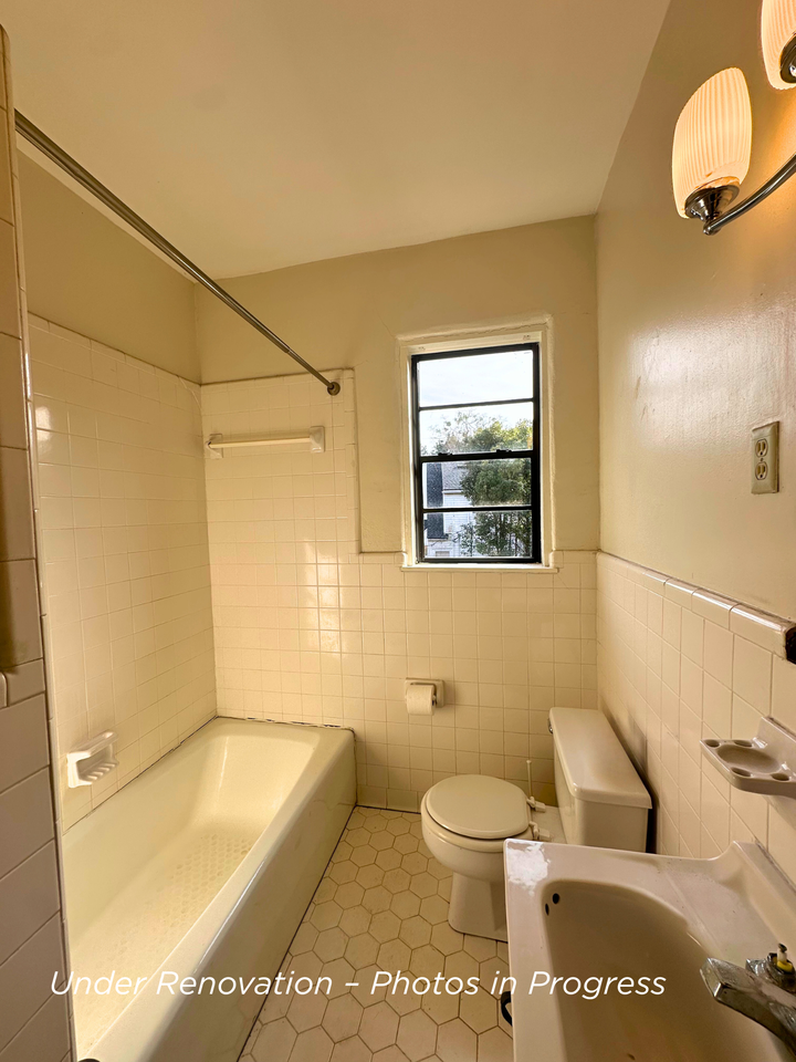 122 Demouy Avenue - 122 1/2 #122-1-2 - Photo 6 of 10