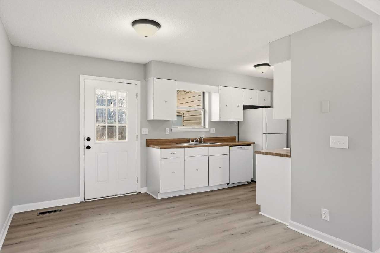 90 Park St #103 - Photo 3 of 24