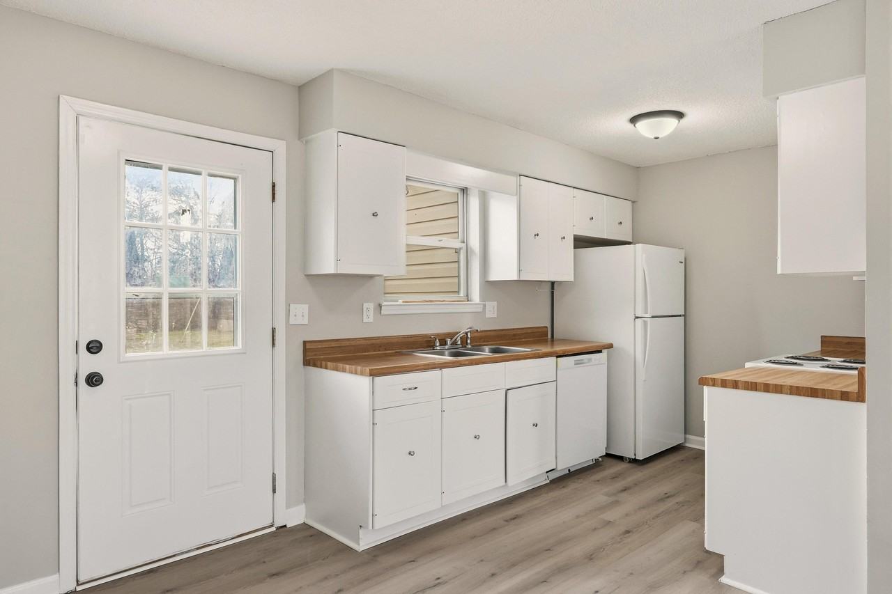 90 Park St #103 - Photo 6 of 24