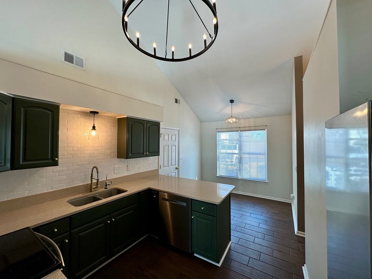 26 Stoney Dr #1 - Photo 3 of 20